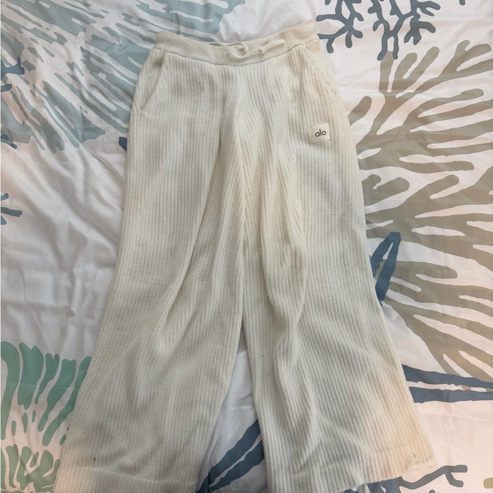 ALO Yoga Cream Ribbed Pants